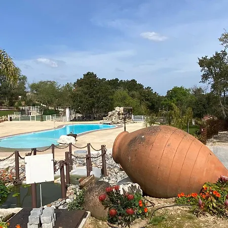 Ama Village - Alojamentos Holiday park Leiria