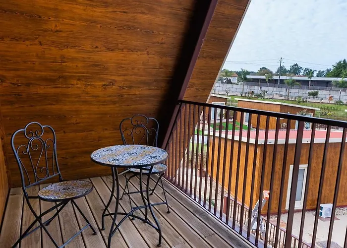 Ama Village - Alojamentos